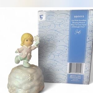 Precious Moments rotating musical figurine plays ‘It came upon a midnight clear’